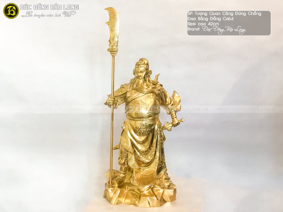 tượng Quan Công đứng chống đao 42cm bằng đồng Catut