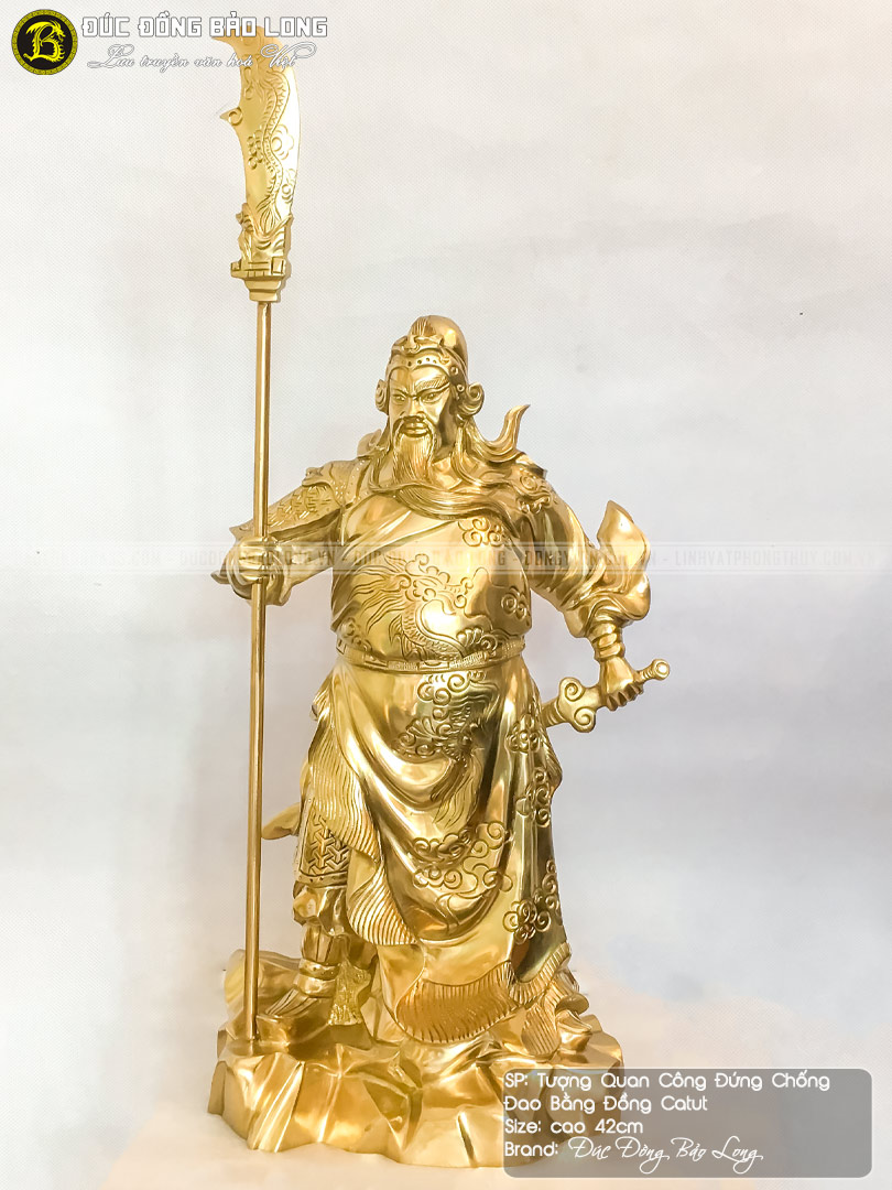 tượng Quan Công đứng chống đao bằng đồng catut cao 42cm