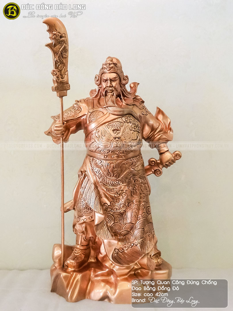 tượng Quan Công đứng chống đao bằng đồng đỏ cao 42cm