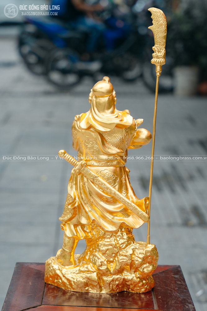 tượng quan công đứng khoanh tay bằng đồng cao 48cm dát vàng