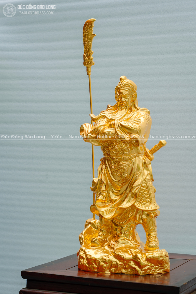 tượng quan công đứng khoanh tay bằng đồng cao 48cm dát vàng
