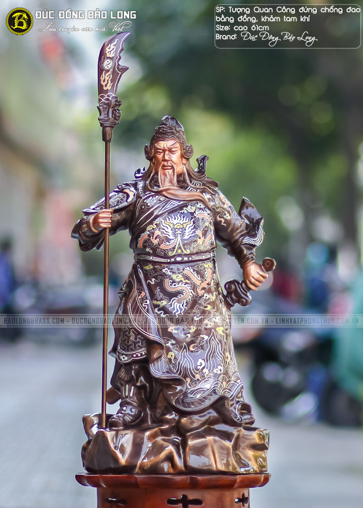 Tượng Quan Công Đứng Chống Đao Bằng Đồng Cao 61cm Khảm Tam Khí 2 tượng quan công đứng chống đao bằng đồng cao 61cm khảm tam khí