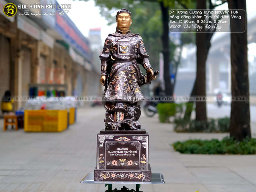 tượng vua Quang Trung bằng đồng khảm Tam khí