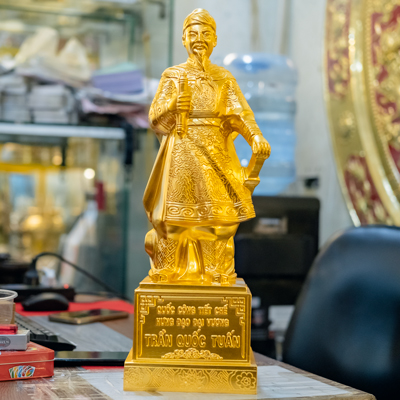 Tượng Hưng Đạo Vương Trần Quốc Tuấn Bằng Đồng Dát Vàng 9999 Cao 48Cm