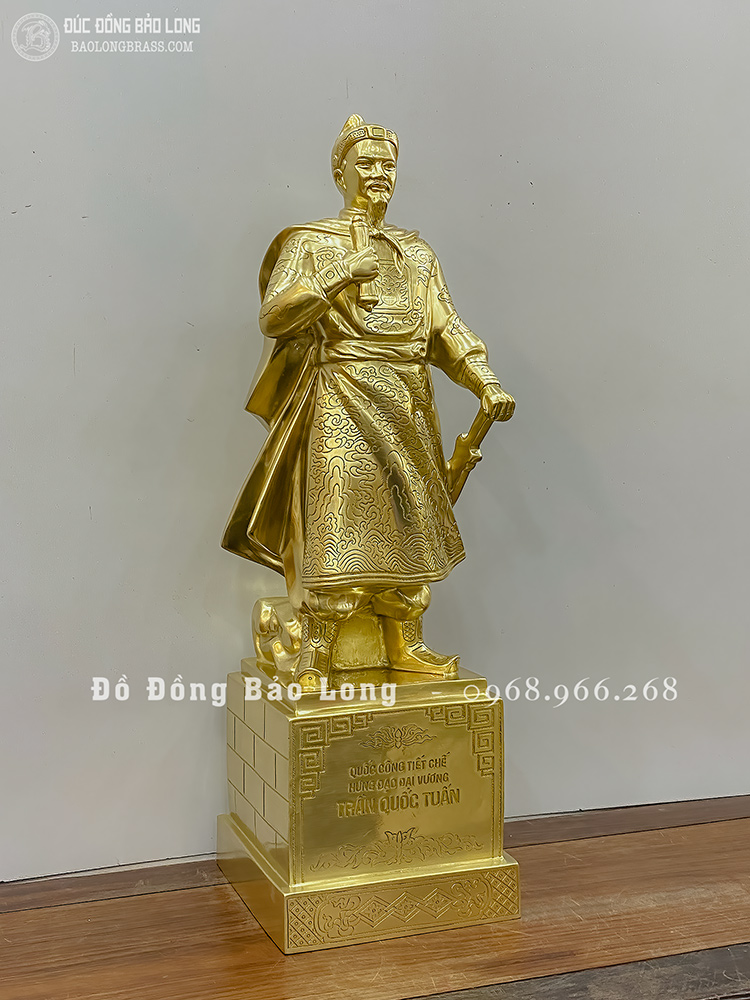 Tượng Trần Hưng Đạo bằng đồng vàng catut cao 61cm