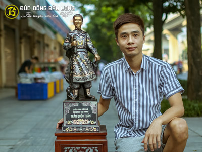 Tượng Trần Hưng Đạo mẫu mới Bằng Đồng Khảm Tam Khí Cao 69cm