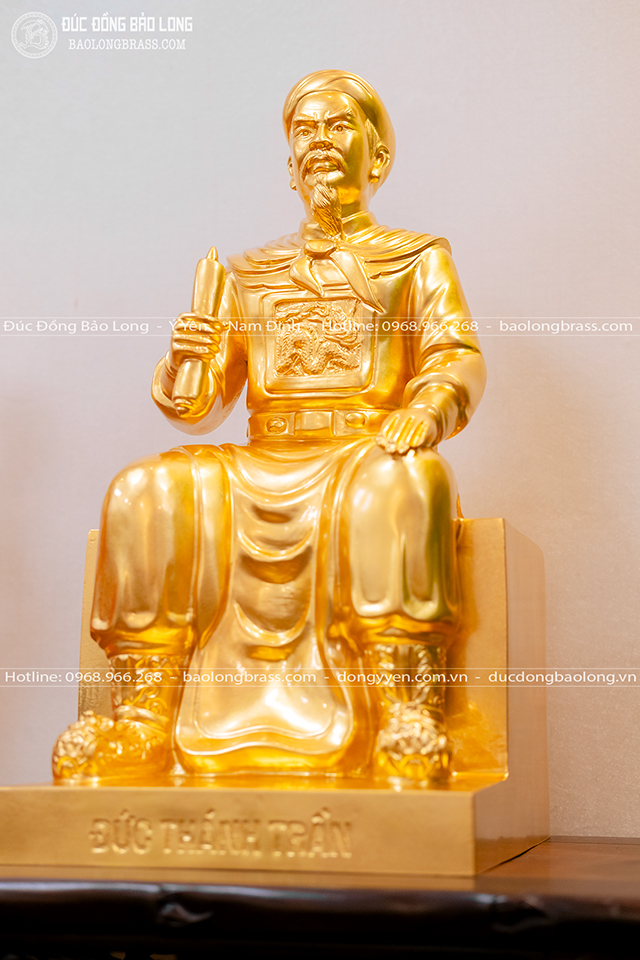 Tượng Đức Thánh Trần Ngồi Bằng Đồng Đỏ Dát Vàng 9999 Cao 50Cm