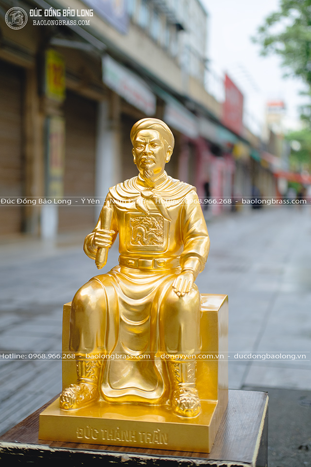 Tượng Đức Thánh Trần Ngồi Bằng Đồng Đỏ Dát Vàng 9999 Cao 50Cm